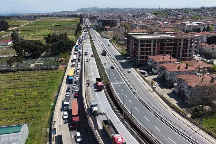 Yalova’dan İstanbul Yönüne Kamyon ve Tanker Girişi Yasaklandı