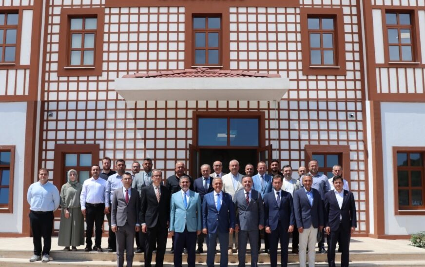 Vali Usta, Yalova OSB’de yatırım ve teknoloji projelerini yerinde inceledi