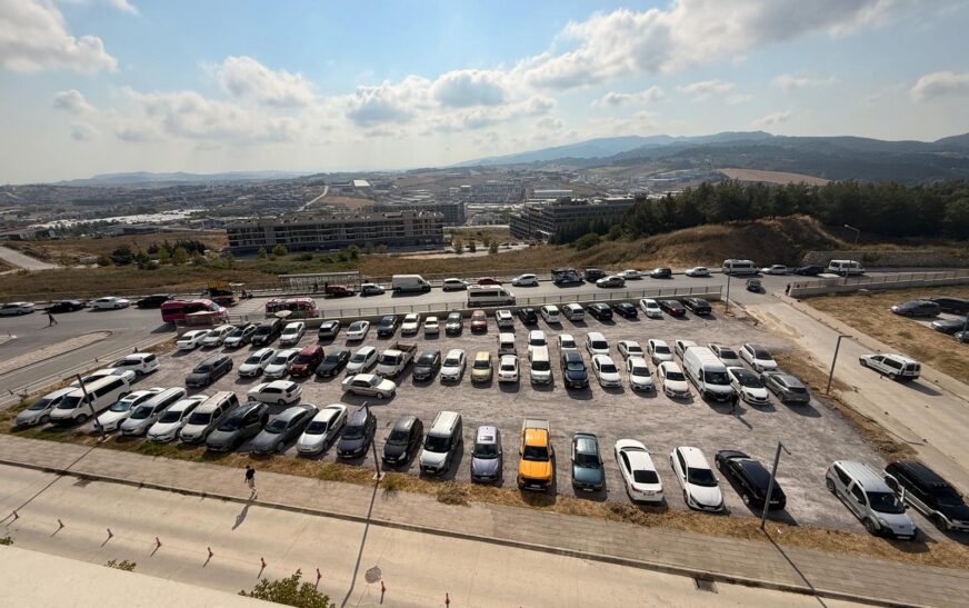 Hastanede Otopark Sorununa Yeni Çözüm: 80 Araçlık Alan Açıldı